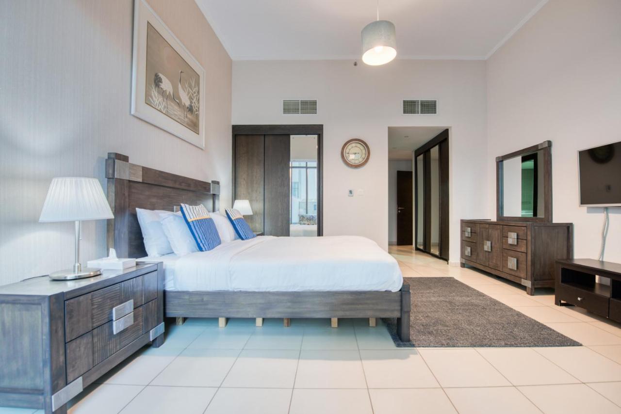 Maison Privee - Big, Bright, Luxury Marina Views Apt Next To Beach Дубай Экстерьер фото