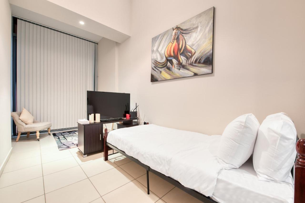 Maison Privee - Big, Bright, Luxury Marina Views Apt Next To Beach Дубай Экстерьер фото