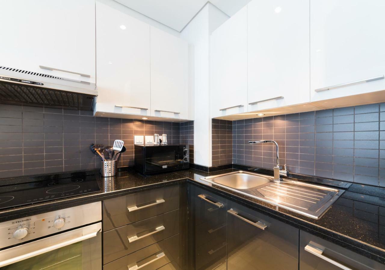 Maison Privee - Big, Bright, Luxury Marina Views Apt Next To Beach Дубай Экстерьер фото
